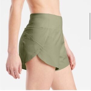 Athleta Run With It 3.5” Shorts Sage Olive Green Size Medium Like New